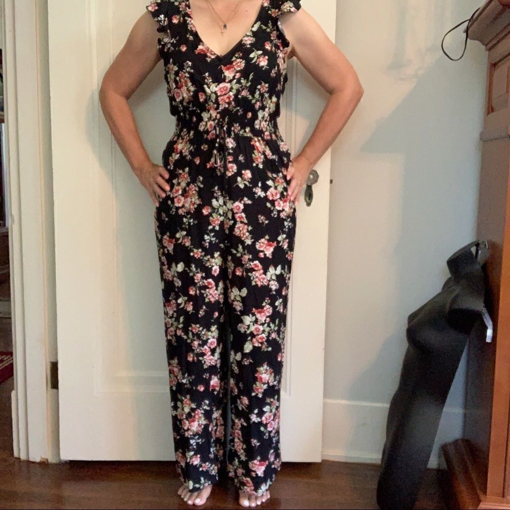 Nwot Xhiliration black floral rayon romper